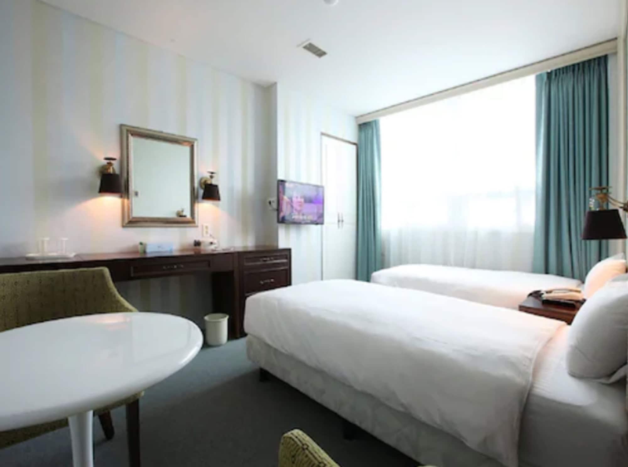 Central Tourist Hotel Сеул Экстерьер фото
